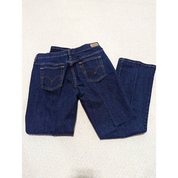 Levi's Women's Blue Dark Wash Mid-Rise Boot-Cut Jeans Size 12 /M - Picture 4 of 4